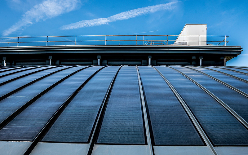 Photovoltaic roof of the Active Office